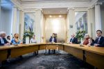 DEN HAAG 30 juni 2026 Koning Willem-Alexander, Koningin Maxima en Prinses Amalia is aanwezig bij de buitengewone vergadering van de Raad van State ter gelegenheid van het afscheid van de heer Thom de Graaf als vice-president.