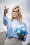 Koningin Maxima bij aftrap campagne Onzichtbare Blessure
VOORBURG 2 juni 2026 Koningin Maxima tijdens de aftrap van âDe Onzichtbare Blessureâ. Met het programma besteden KNVB en Zilveren Kruis aandacht aan mentale gezondheid in het amateurvoetbal. MIND Us wil dat jongeren grip krijgen op hun mentale gezondheid, zich veerkrachtig ontwikkelen en hulp weten te vinden als dat nodig is, Maxima is erevoorzitter van de stichting. De aftrap vind plaats in de Week van de Mentale Gezondheid. 