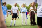 Koningin Maxima bij aftrap campagne Onzichtbare Blessure
VOORBURG 2 juni 2026 Koningin Maxima tijdens de aftrap van âDe Onzichtbare Blessureâ. Met het programma besteden KNVB en Zilveren Kruis aandacht aan mentale gezondheid in het amateurvoetbal. MIND Us wil dat jongeren grip krijgen op hun mentale gezondheid, zich veerkrachtig ontwikkelen en hulp weten te vinden als dat nodig is, Maxima is erevoorzitter van de stichting. De aftrap vind plaats in de Week van de Mentale Gezondheid. 