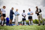 Koningin Maxima bij aftrap campagne Onzichtbare Blessure
VOORBURG 2 juni 2026 Koningin Maxima tijdens de aftrap van âDe Onzichtbare Blessureâ. Met het programma besteden KNVB en Zilveren Kruis aandacht aan mentale gezondheid in het amateurvoetbal. MIND Us wil dat jongeren grip krijgen op hun mentale gezondheid, zich veerkrachtig ontwikkelen en hulp weten te vinden als dat nodig is, Maxima is erevoorzitter van de stichting. De aftrap vind plaats in de Week van de Mentale Gezondheid. 