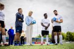 Koningin Maxima bij aftrap campagne Onzichtbare Blessure
VOORBURG 2 juni 2026 Koningin Maxima tijdens de aftrap van âDe Onzichtbare Blessureâ. Met het programma besteden KNVB en Zilveren Kruis aandacht aan mentale gezondheid in het amateurvoetbal. MIND Us wil dat jongeren grip krijgen op hun mentale gezondheid, zich veerkrachtig ontwikkelen en hulp weten te vinden als dat nodig is, Maxima is erevoorzitter van de stichting. De aftrap vind plaats in de Week van de Mentale Gezondheid. 