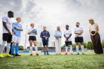 Koningin Maxima bij aftrap campagne Onzichtbare Blessure
VOORBURG 2 juni 2026 Koningin Maxima tijdens de aftrap van âDe Onzichtbare Blessureâ. Met het programma besteden KNVB en Zilveren Kruis aandacht aan mentale gezondheid in het amateurvoetbal. MIND Us wil dat jongeren grip krijgen op hun mentale gezondheid, zich veerkrachtig ontwikkelen en hulp weten te vinden als dat nodig is, Maxima is erevoorzitter van de stichting. De aftrap vind plaats in de Week van de Mentale Gezondheid. 