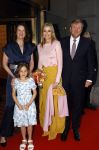 Amsterdam 3 juni 2026
Koning Willem Alexander en Koningin Maxima arriveren bij Carre  voor het Holland festival . Arthur v Dijk ontvangt ze .