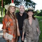 Breukelen 22 juni 2026
Nationale haringparty op Neyenrode . Lesley Bamberger met zijn vrouw Tanja en Ghytha Bijlsma