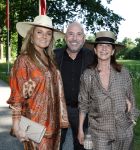 Breukelen 22 juni 2026
Nationale haringparty op Neyenrode . Lesley Bamberger met zijn vrouw Tanja en Ghytha Bijlsma