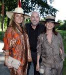 Breukelen 22 juni 2026
Nationale haringparty op Neyenrode . Lesley Bamberger met zijn vrouw Tanja en Ghytha Bijlsma