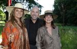 Breukelen 22 juni 2026
Nationale haringparty op Neyenrode . Lesley Bamberger met zijn vrouw Tanja en Ghytha Bijlsma