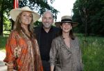 Breukelen 22 juni 2026
Nationale haringparty op Neyenrode . Lesley Bamberger met zijn vrouw Tanja en Ghytha Bijlsma