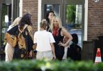 Laren 23 juni 2026
Opnames Gooische vrouwen met aanwezig Linda de Mol Tjitske Reidinga Susan Visser en Lies Visschedijk . Opnames vinden plaats bij restaurant Brink 20 
