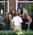 Laren 23 juni 2026
Opnames Gooische vrouwen met aanwezig Linda de Mol Tjitske Reidinga Susan Visser en Lies Visschedijk . Opnames vinden plaats bij restaurant Brink 20 
