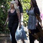 Laren 23 juni 2026
Opnames Gooische vrouwen met aanwezig Linda de Mol Tjitske Reidinga Susan Visser en Lies Visschedijk . Opnames vinden plaats bij restaurant Brink 20 
