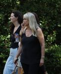 Laren 23 juni 2026
Opnames Gooische vrouwen met aanwezig Linda de Mol Tjitske Reidinga Susan Visser en Lies Visschedijk . Opnames vinden plaats bij restaurant Brink 20 
