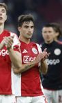 Amsterdam, 2 Mei 2026
Kompetitiewedstrijd AJAX-PSV, eindstand 2-2
Lucas Rosa
