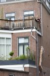 Den Haag 30 juni 2026
Bij het huis van Matthijs v Nieuwkerk en zijn vrouw Martha worden zonweringen op gehangen 
