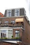 Den Haag 30 juni 2026
Bij het huis van Matthijs v Nieuwkerk en zijn vrouw Martha worden zonweringen op gehangen 