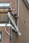 Den Haag 30 juni 2026
Bij het huis van Matthijs v Nieuwkerk en zijn vrouw Martha worden zonweringen op gehangen 