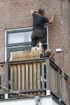 Den Haag 30 juni 2026
Bij het huis van Matthijs v Nieuwkerk en zijn vrouw Martha worden zonweringen op gehangen 