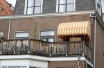 Den Haag 30 juni 2026
Bij het huis van Matthijs v Nieuwkerk en zijn vrouw Martha worden zonweringen op gehangen 