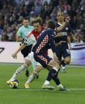 Amsterdam, 2 Mei 2026
Kompetitiewedstrijd AJAX-PSV, eindstand 2-2
Mika Godts met Yarek Gasiorowski 