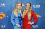 Amsterdam 23 juni 2026
Premiere Supergirl in Pathe Arena. Mylene Waalewijn en Rosanne Waalewijn