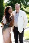 Blaricum / Amstelveen 28 mei 2026
Oger Lusink en zijn vrouw Ellen trouwen in het gemeentehuis van Blaricum en daarna hebben ze een lunch bij restaurant Aan de Poel . Oos Kesbeke met zijn vrouw 