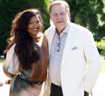 Blaricum / Amstelveen 28 mei 2026
Oger Lusink en zijn vrouw Ellen trouwen in het gemeentehuis van Blaricum en daarna hebben ze een lunch bij restaurant Aan de Poel . Oos Kesbeke met zijn vrouw 