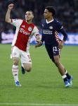 Amsterdam, 2 Mei 2026
Kompetitiewedstrijd AJAX-PSV, eindstand 2-2
Oscar Gloukh met Noah Fernandez