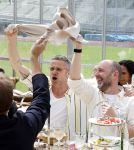 Amsterdam 4 juni 2026
Lunch met artiesten en influencers van de Amsterdamse zomer in het Olympisch stadion. Patrick Martens kwam met goede kennis Ramon Mesman