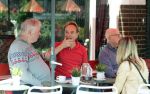 Amsterdam 11 juni 2026
Philippe Elan met partner en kennis op terras .