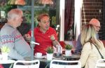 Amsterdam 11 juni 2026
Philippe Elan met partner en kennis op terras .