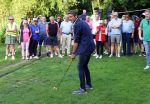 Amsterdam 29 mei 2026
Prins Maurits opent het golftournooi in het Vondelpark met een mooie afslag .
