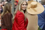 Dokkum 27 april 2026
Koningsdag is dit jaar in Dokkum . Namens de koninklijke familie zijn aanwezig : Koning Willem Alexander Koningin Maxima Prinses Amalia Prinses Alexia Prinses Ariane Prins Constantijn Prinses Laurentien Prins Maurits Prinses Marilene Prins Bernhard Prins Floris Prinses Aimee Prins Pieter Christiaan en Prinses Anita .