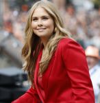Dokkum 27 april 2026
Koningsdag is dit jaar in Dokkum . Namens de koninklijke familie zijn aanwezig : Koning Willem Alexander Koningin Maxima Prinses Amalia Prinses Alexia Prinses Ariane Prins Constantijn Prinses Laurentien Prins Maurits Prinses Marilene Prins Bernhard Prins Floris Prinses Aimee Prins Pieter Christiaan en Prinses Anita .