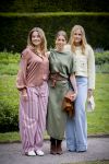 Den Haag 21 mei 2026
Fotouurtje met de koninklijke familie in de Hollandse tuin van Park Clingendael . Aanwezig Koning Willem Alexander Koningin Maxima Prinses Amalia Prinses Alexia en Prinses Ariane . 