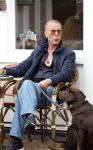 Noordwijk 17 juni 2026
Rogier Smit woont met zijn twee honden in een caravan omdat hij geen huis kan vinden .