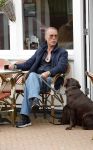 Noordwijk 17 juni 2026
Rogier Smit woont met zijn twee honden in een caravan omdat hij geen huis kan vinden .