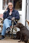 Noordwijk 17 juni 2026
Rogier Smit woont met zijn twee honden in een caravan omdat hij geen huis kan vinden .