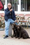 Noordwijk 17 juni 2026
Rogier Smit woont met zijn twee honden in een caravan omdat hij geen huis kan vinden .