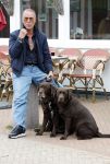 Noordwijk 17 juni 2026
Rogier Smit woont met zijn twee honden in een caravan omdat hij geen huis kan vinden .