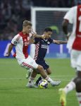 Amsterdam, 2 Mei 2026
Kompetitiewedstrijd AJAX-PSV, eindstand 2-2
Sean Steur met Mauro Junior