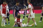 Amsterdam, 2 Mei 2026
Kompetitiewedstrijd AJAX-PSV, eindstand 2-2
Sergino Dest Mika Godts Sean Steur Rayane Bounida