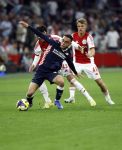 Amsterdam, 2 Mei 2026
Kompetitiewedstrijd AJAX-PSV, eindstand 2-2
Sergino Dest Sean Steur Rayane Bounida