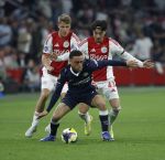 Amsterdam, 2 Mei 2026
Kompetitiewedstrijd AJAX-PSV, eindstand 2-2
Sergino Dest Sean Steur Rayane Bounida