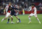 Amsterdam, 2 Mei 2026
Kompetitiewedstrijd AJAX-PSV, eindstand 2-2
Sergino Dest Sean Steur Rayane Bounida