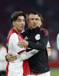 Amsterdam, 2 Mei 2026
Kompetitiewedstrijd AJAX-PSV, eindstand 2-2
Berghuis met Rayane Bounida
