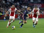Amsterdam, 2 Mei 2026
Kompetitiewedstrijd AJAX-PSV, eindstand 2-2
Steven Berghuis met Youri Vergeer en Sergino Dest