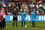 Eindhoven 6 augustus 2002



Opening PSV stadion met de oud spelers 1988
minuut vstilte Hans Dorjee, Romario en Willy v d Kuylen

Peter Smulders bv

