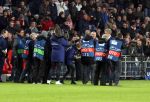 Eindhoven, 6 December 2016 Laatse groepswedstrijd in de Champions League Seizoen 2016/2017 PSV-FC Rostov, eindstand 0-0 en uitschakeling voor het gehele Europese Voetbal.
Willy v d Kuylen ontvangt uit handen van Marcel Brands een fotoboek