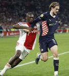 Amsterdam, 2 Mei 2026
Kompetitiewedstrijd AJAX-PSV, eindstand 2-2
Yarek Gasiorowski en Jorthy Mokio