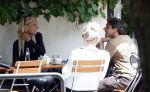 Amsterdam 3 juli 2026
Annekee Molenaar met haar moeder op een terras in Amsterdam zuid. Mark Baanders laat haar lachen 